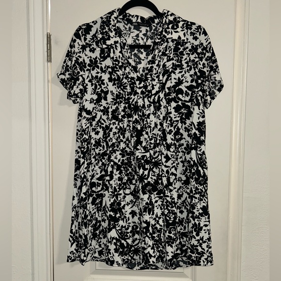 Zara Dresses & Skirts - Zara Black & White Floral Dress